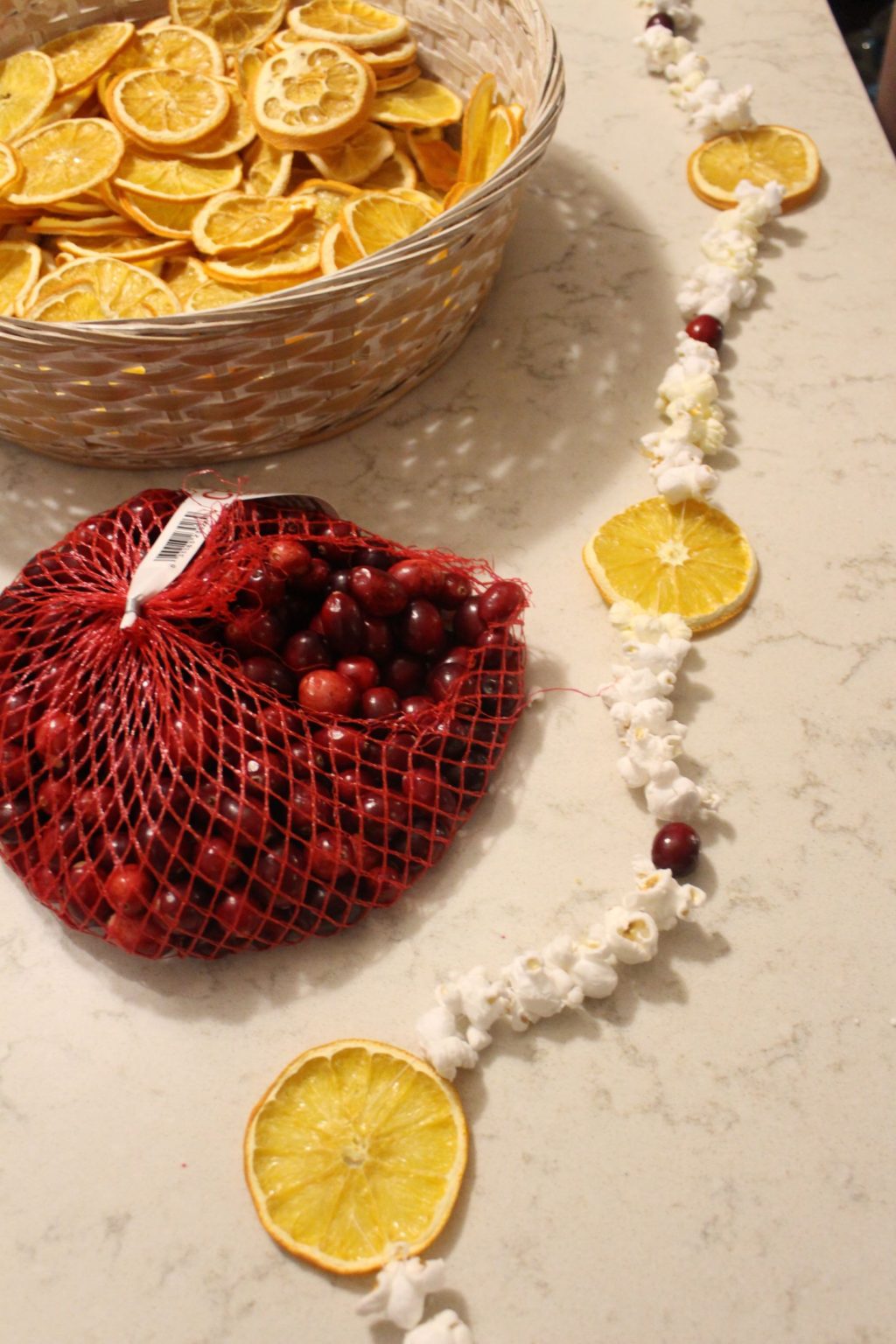 Make Your Own Old Fashioned Christmas Garland Life on Misty Acres