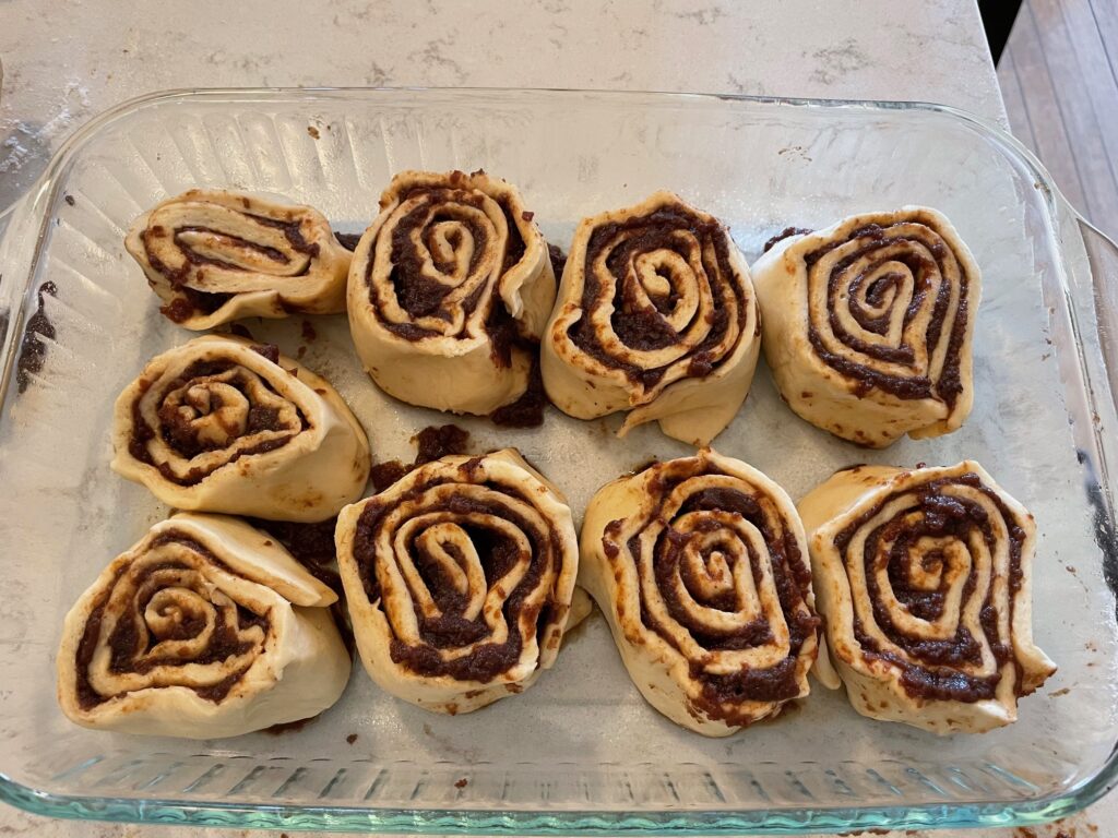 applebutter cinnamon rolls